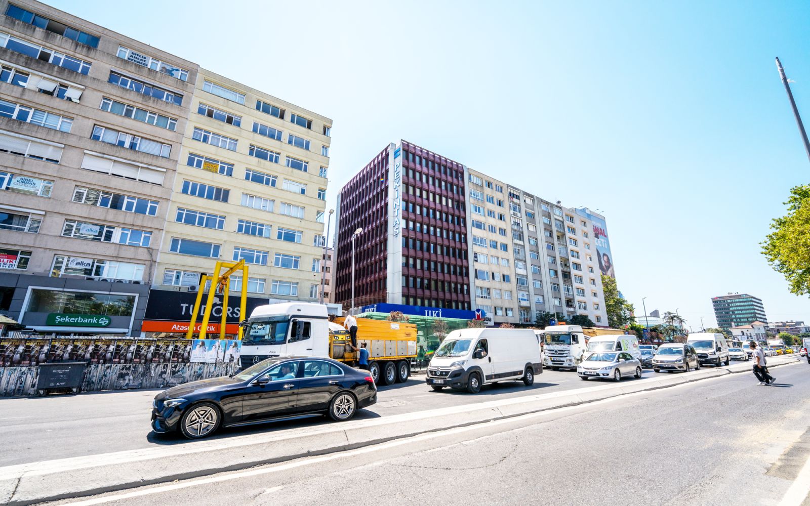 Mecidiyeköy Pekintaş İş merkezi 270m² ofis